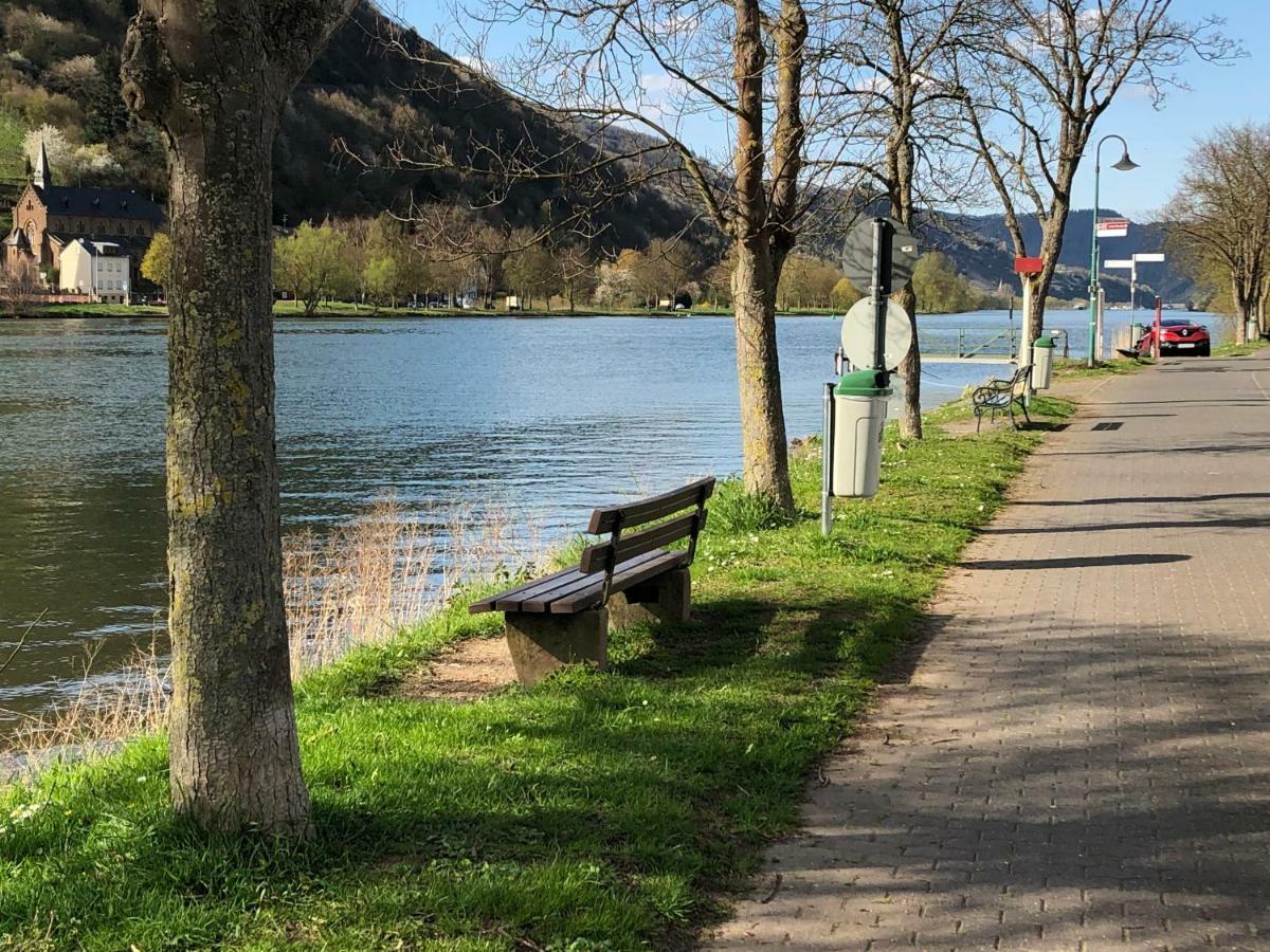 Ferienwohnung Eberhard Altes Winzerhaus Bullay Esterno foto