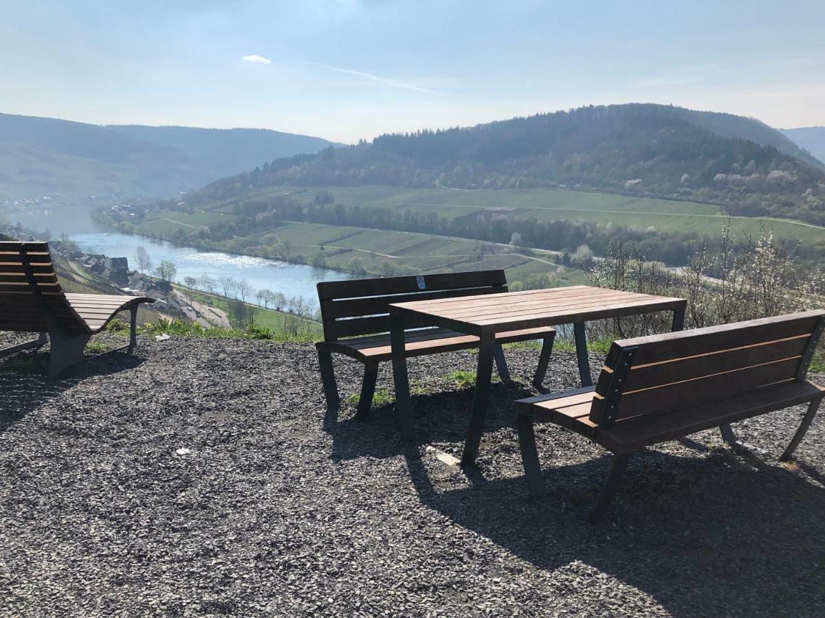 Ferienwohnung Eberhard Altes Winzerhaus Bullay Esterno foto